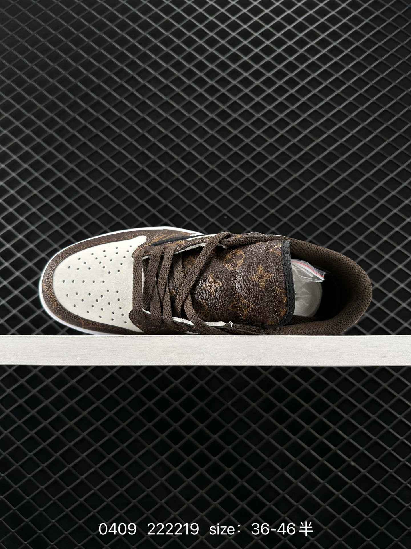 Travis Scott x Air Jordan 1 ” Reverse Mocha “